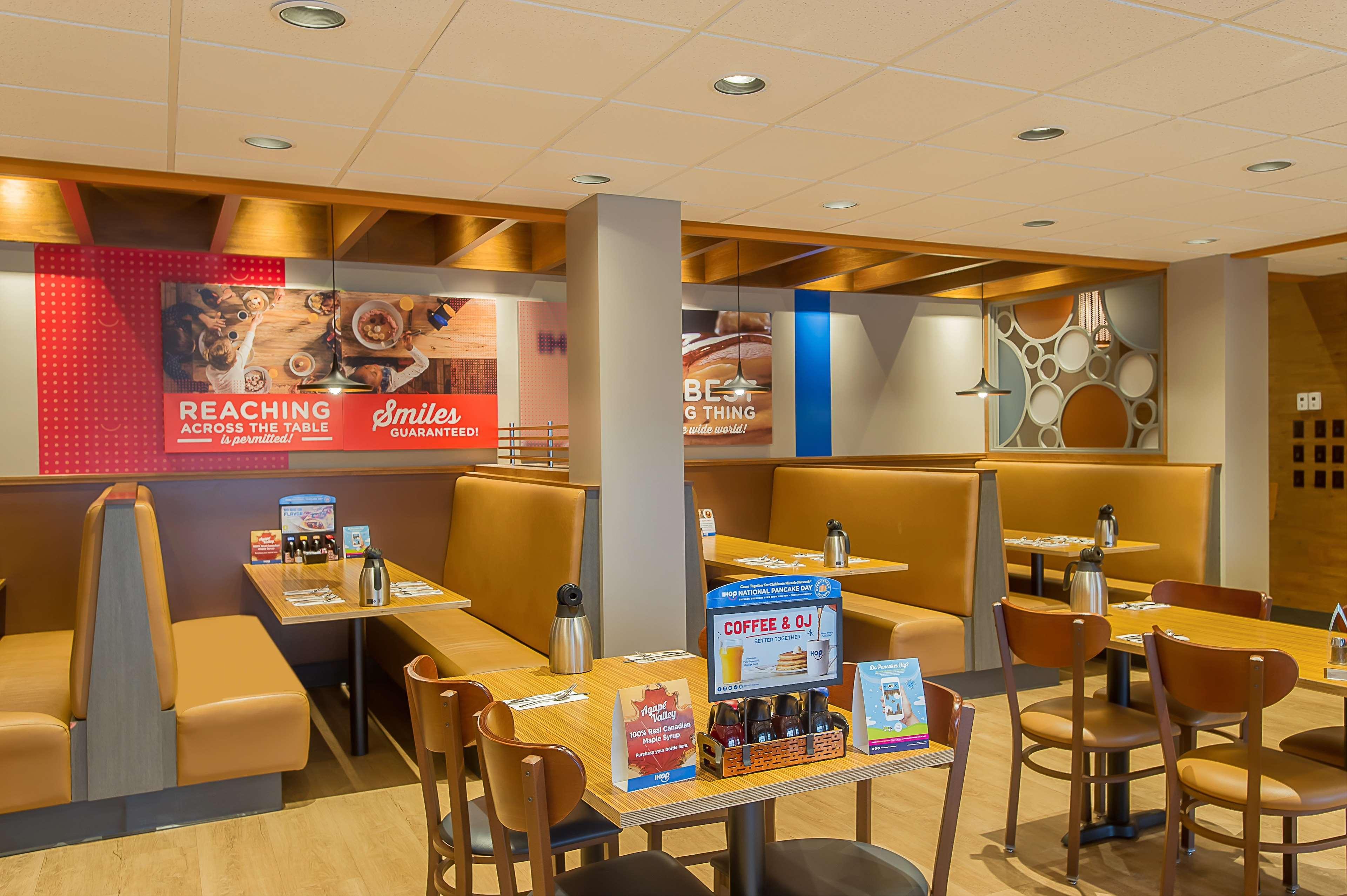 Ramada By Wyndham Niagara Falls By The River Ngoại thất bức ảnh