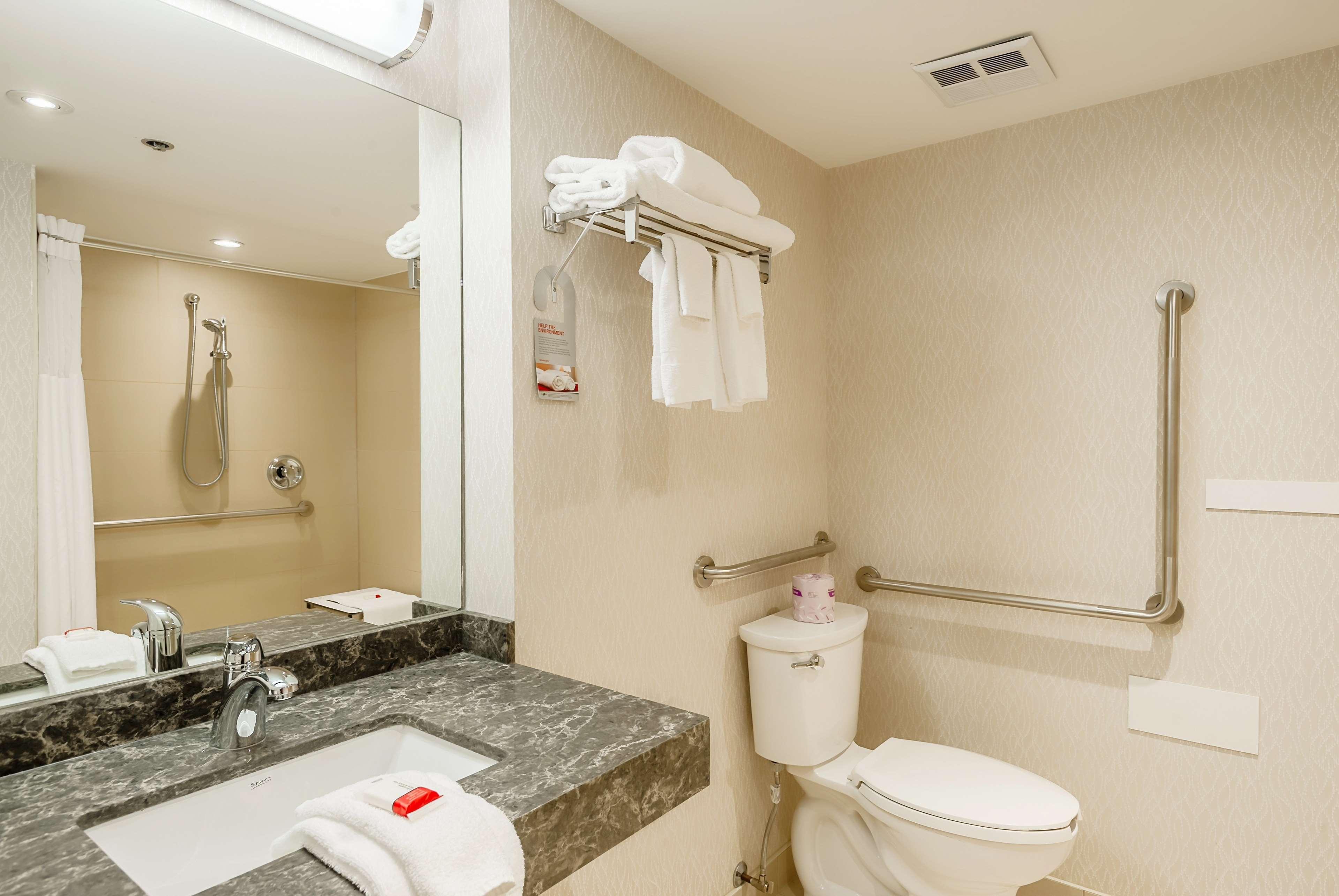 Ramada By Wyndham Niagara Falls By The River Ngoại thất bức ảnh