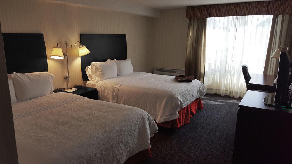 Ramada By Wyndham Niagara Falls By The River Ngoại thất bức ảnh