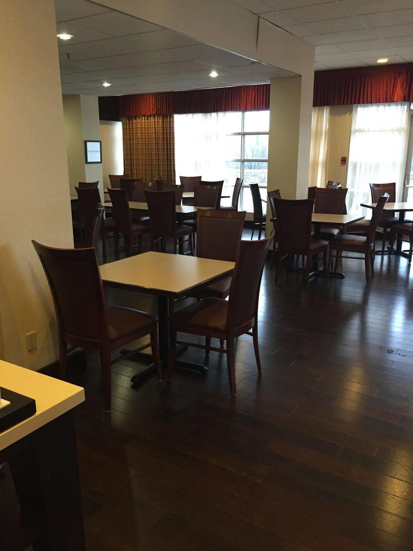 Ramada By Wyndham Niagara Falls By The River Ngoại thất bức ảnh