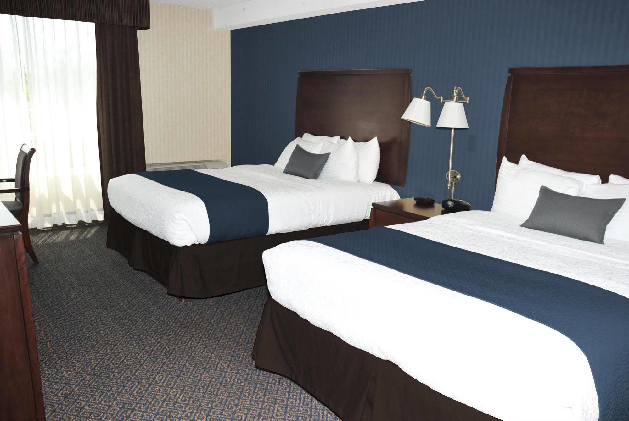 Ramada By Wyndham Niagara Falls By The River Ngoại thất bức ảnh